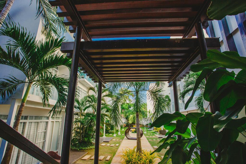 Aziza Paradise Hotel Puerto Princesa Exterior foto